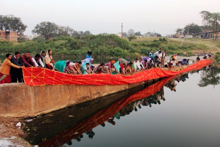 मां माचना को 121 फिट चुनरी चढ़ाकर किया श्रंगार