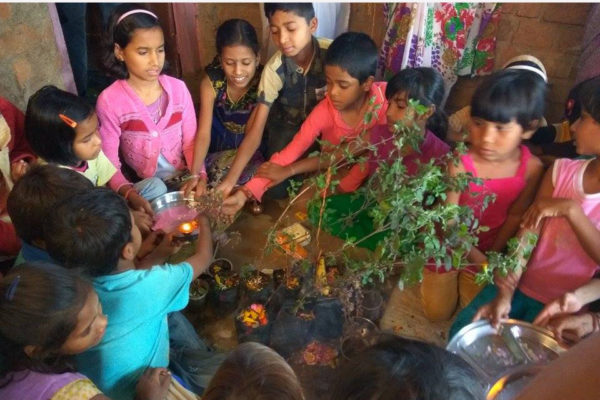 हर्षोल्लास से मनाया तुलसी पूजन दिवस