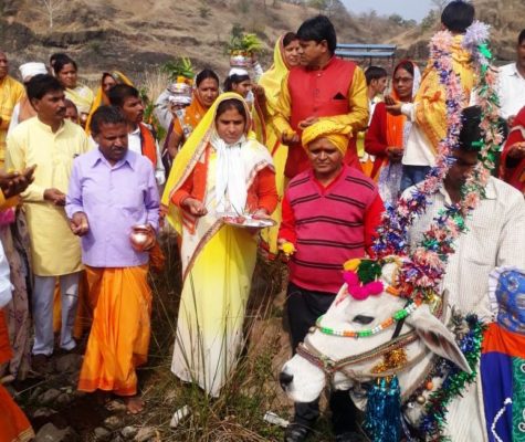 गायत्री महायज्ञ:गौपूजन कर महायज्ञ का लिया संकल्प,  बैठक में हुई अनेक मुद्दों पर चर्चा