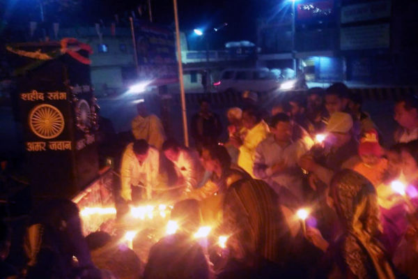 विकसित देश पाकिस्तान की फंडिग बंद करे:साहू, महाआरती कर दी शहीदों को श्रद्धांजली