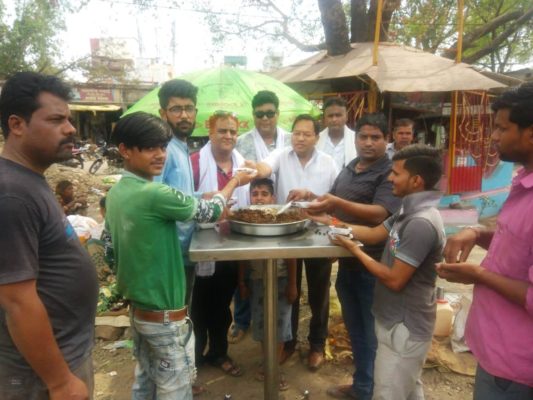 अच्छी वर्षा के लिए पंजाबी समाज ने चने प्रसादी का किया वितरण, शहर में शीघ्र वृक्षारोपण भी किया जाएगा - बारिश न्यूज़