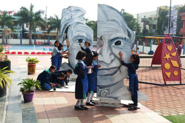 नन्हें बच्चों ने बनाई 7डी आर्ट पेंटिंग फोटो-7 डी आर्ट